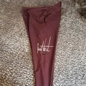 Nike Dri Fir Cropped Leggings
